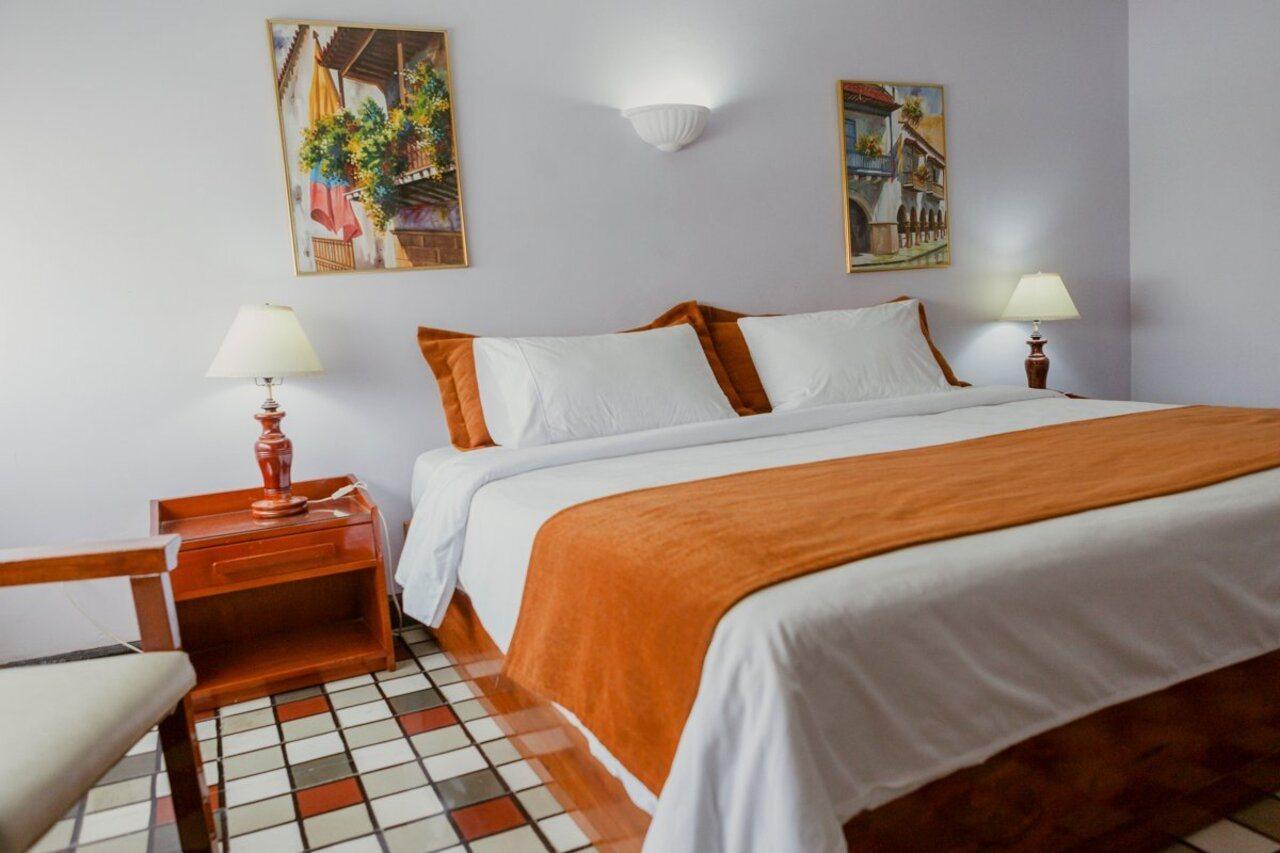 Hotel Bahia Cartagena Екстериор снимка