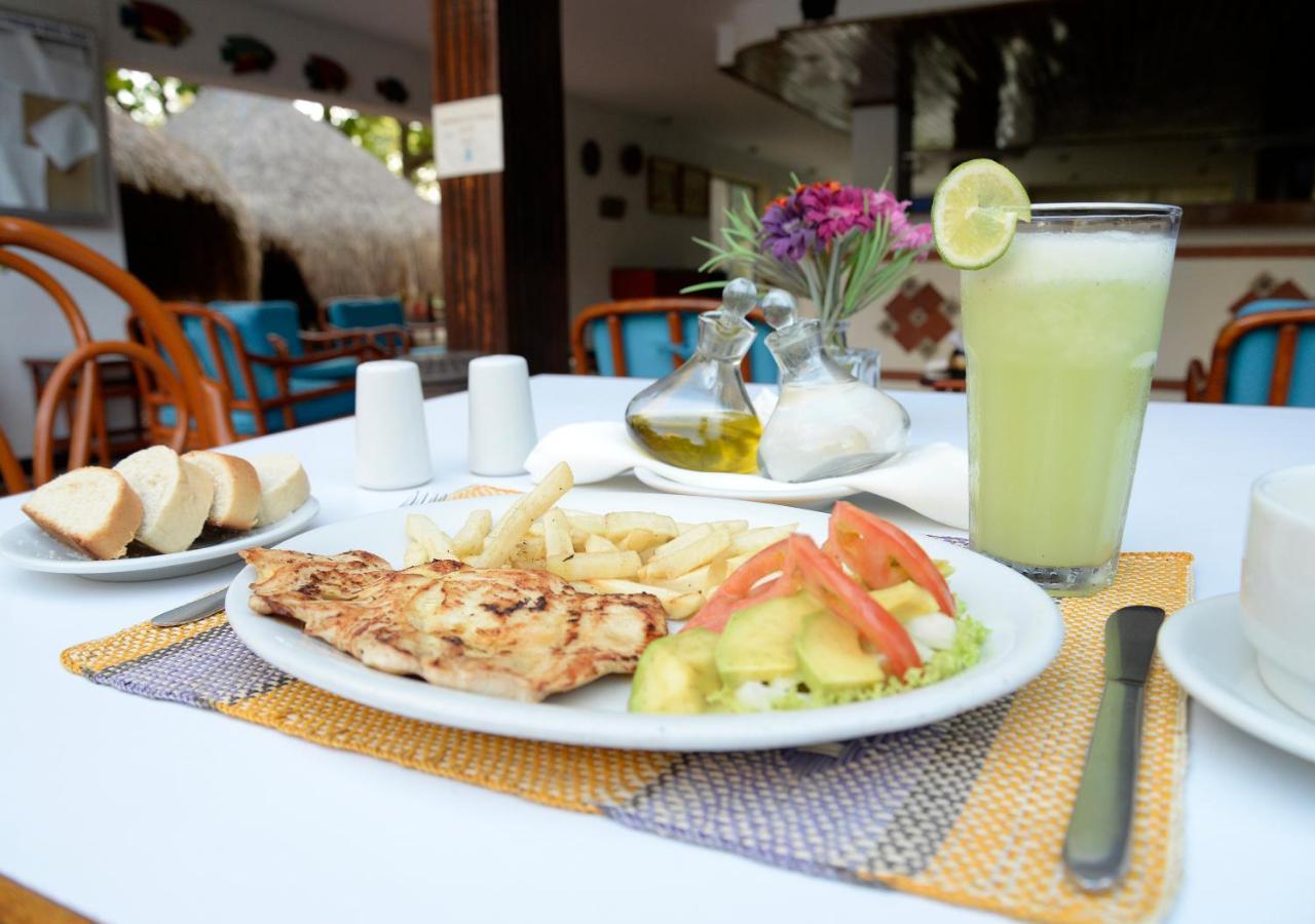 Hotel Bahia Cartagena Екстериор снимка