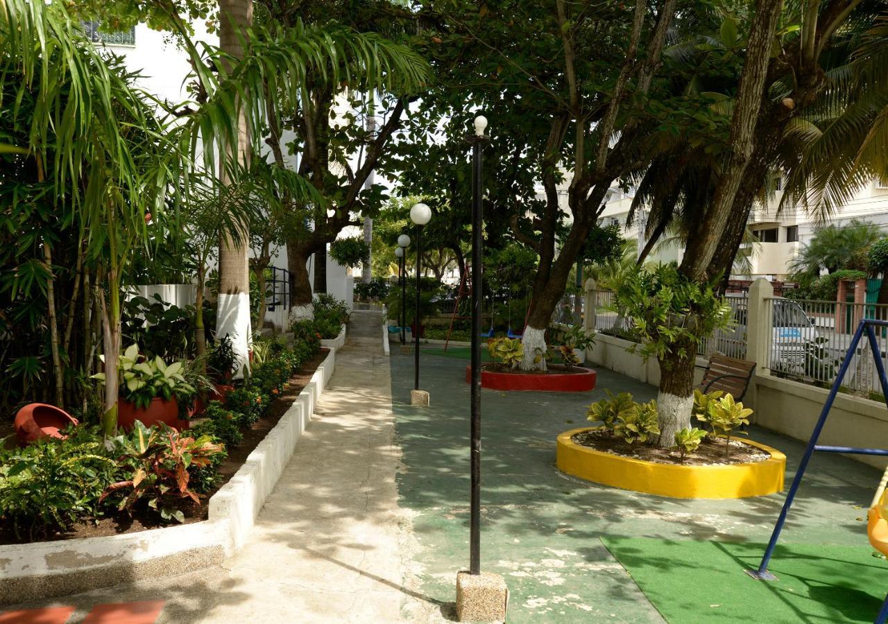 Hotel Bahia Cartagena Екстериор снимка