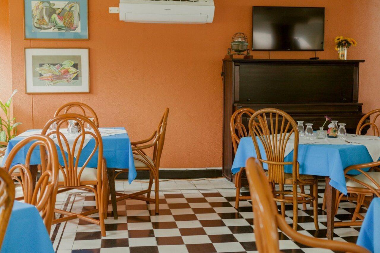 Hotel Bahia Cartagena Екстериор снимка