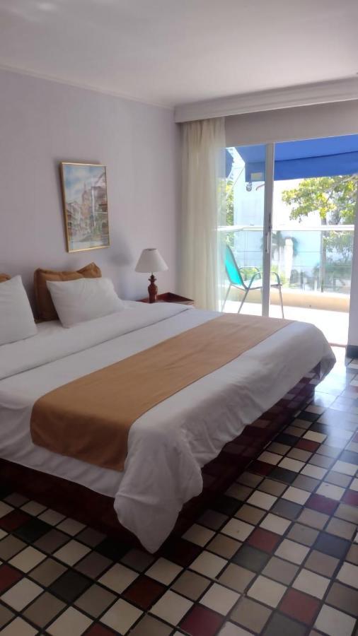 Hotel Bahia Cartagena Екстериор снимка