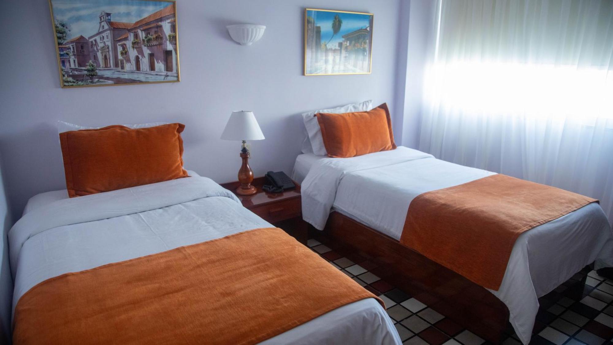 Hotel Bahia Cartagena Екстериор снимка