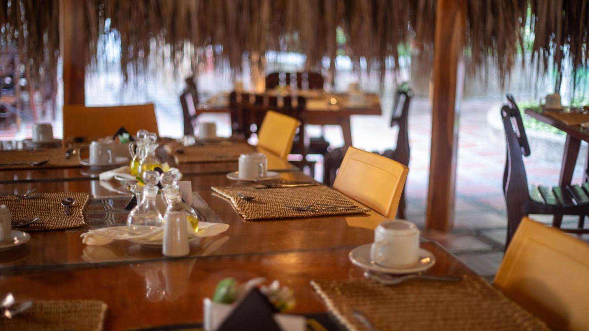 Hotel Bahia Cartagena Екстериор снимка