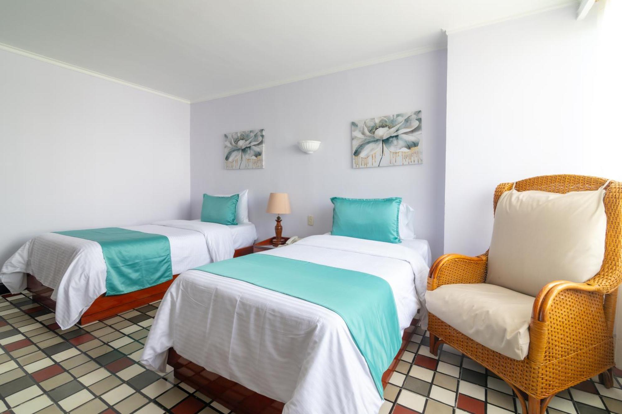 Hotel Bahia Cartagena Екстериор снимка