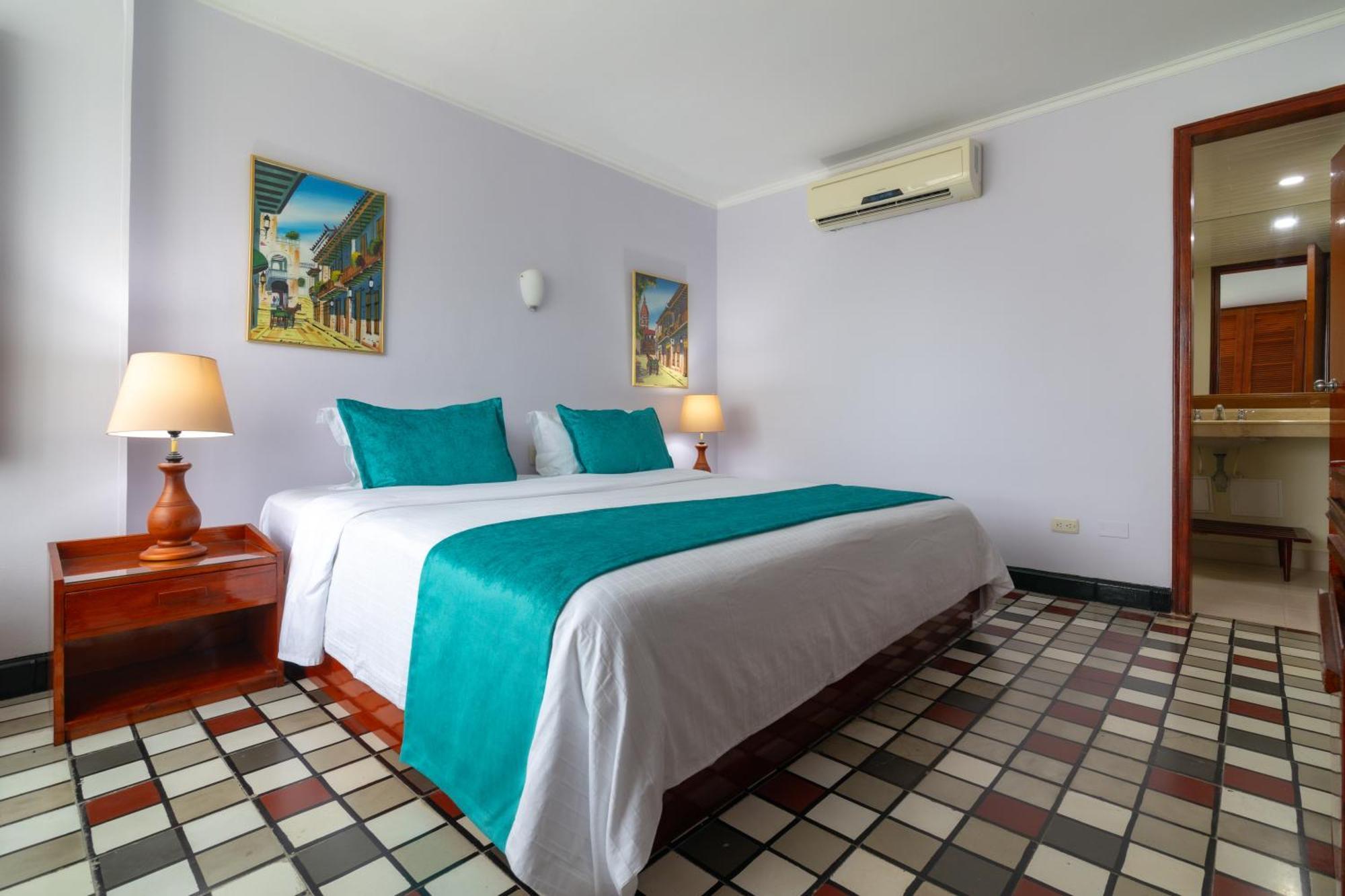 Hotel Bahia Cartagena Екстериор снимка