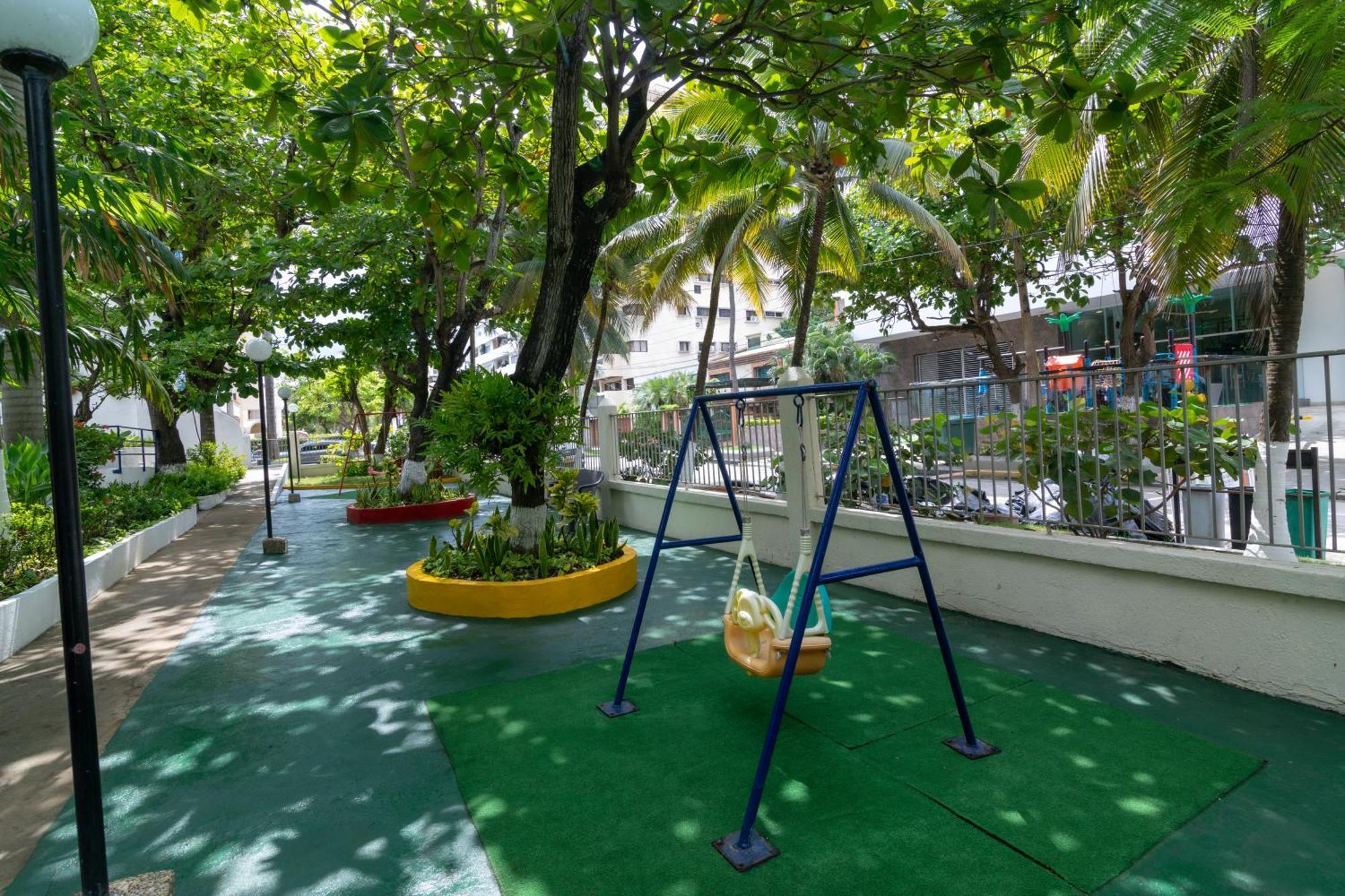 Hotel Bahia Cartagena Екстериор снимка